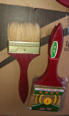 廠家供應(yīng)4寸黑塑料柄油漆刷——桐城市范崗光明制刷廠專業(yè)推薦